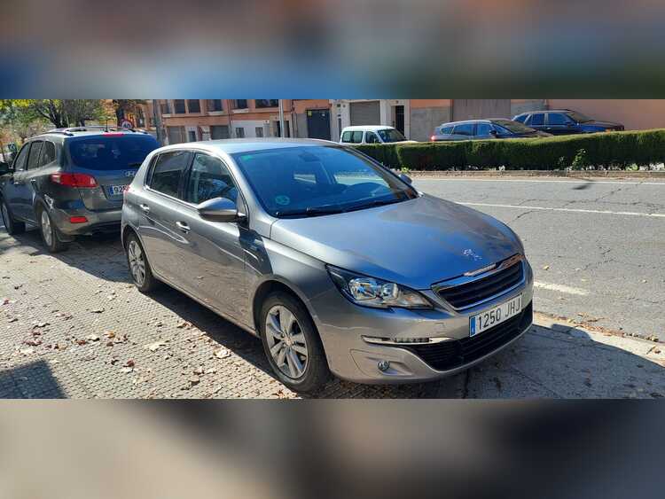 Peugeot 308 1.2 AUTOMATICO foto 9